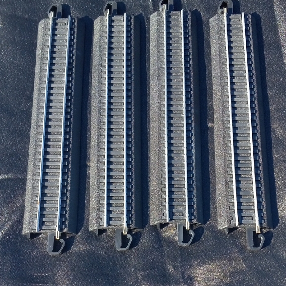 Final Price! Bachmann HO Scale Train Track 4 Piece Set - Picture 2 of 4